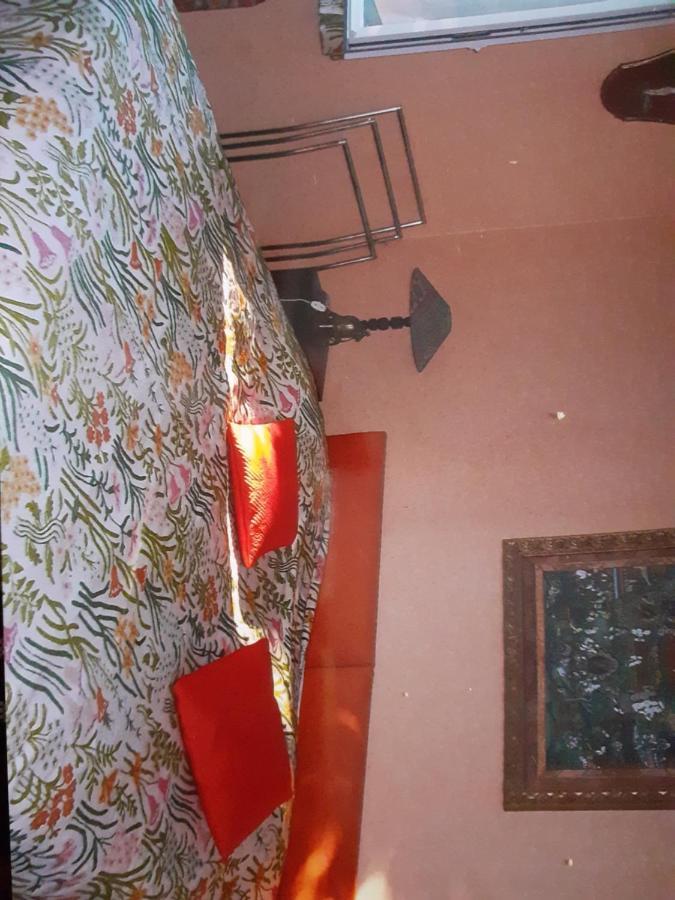 Peti Kaz Hotel Saint-Seurin-sur-l'Isle Bagian luar foto